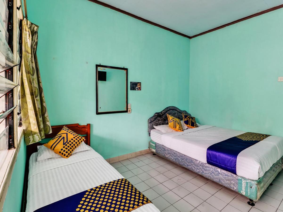 Spot On 90003 Villa Tawang Чіанджур Екстер'єр фото